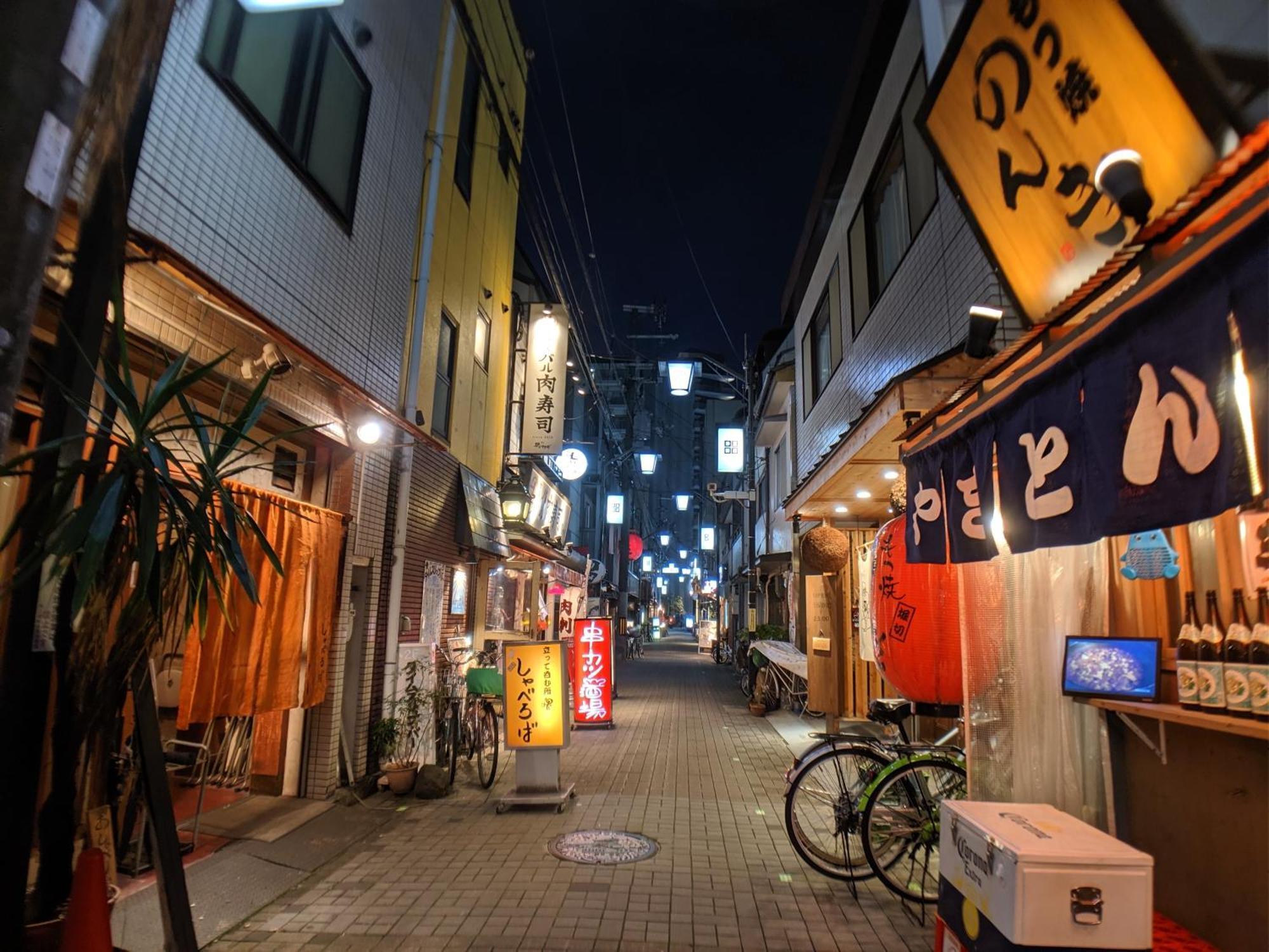 Roundabout Osaka Exterior foto